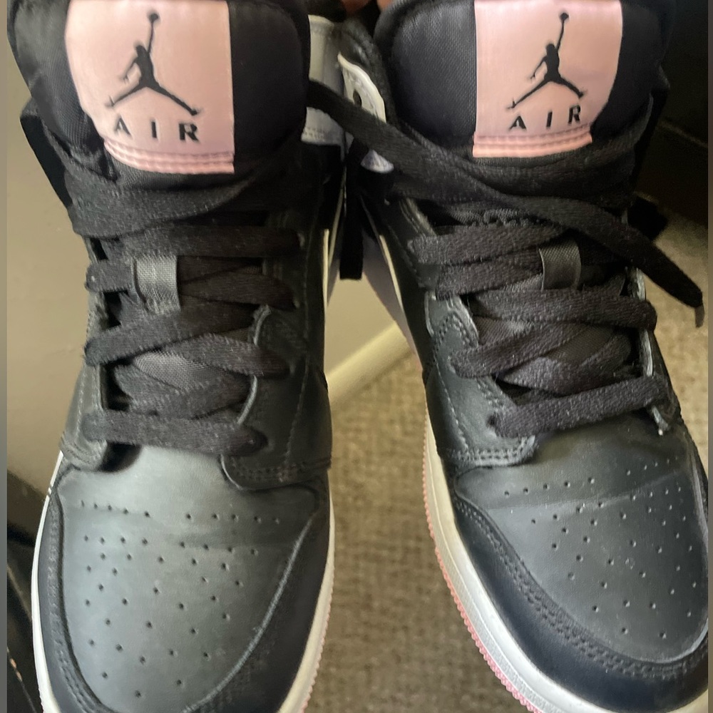 Jordan 1’s - Picture 9 of 9